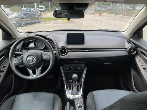 Used 2017 Toyota Yaris iA FWD image 24