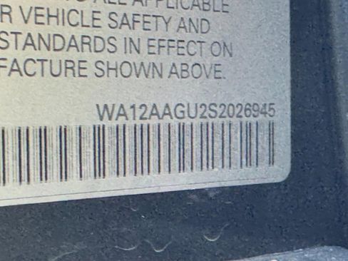 Used 2025 Audi Q5 Premium Plus w/ Premium Plus image 24