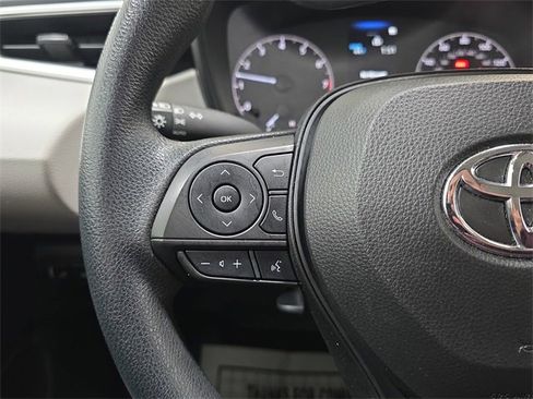 Used 2023 Toyota Corolla LE image 17