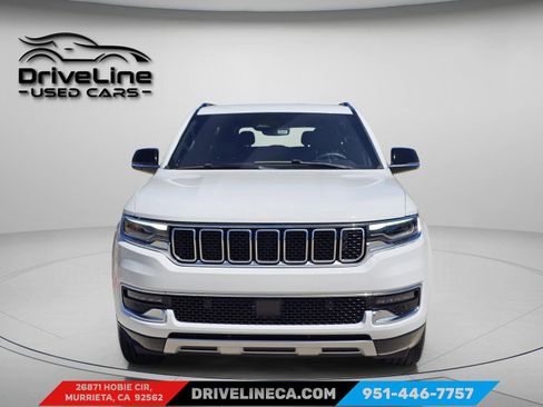 Used 2024 Jeep Wagoneer Series II w/ Flexible Seating Group image 2