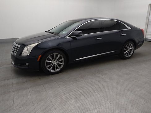 Used 2013 Cadillac XTS image 2