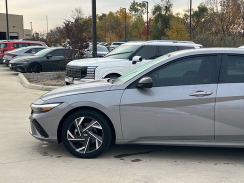 Certified 2025 Hyundai Elantra Sport image 7