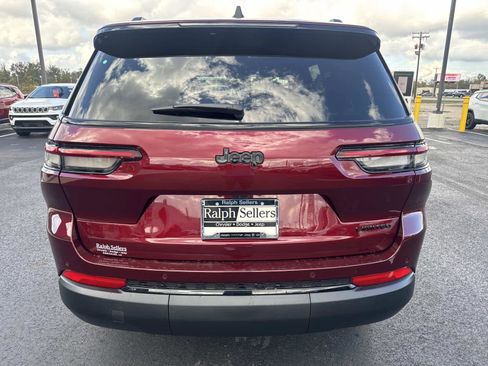 New 2025 Jeep Grand Cherokee L Limited w/ Black Appearance Package image 5