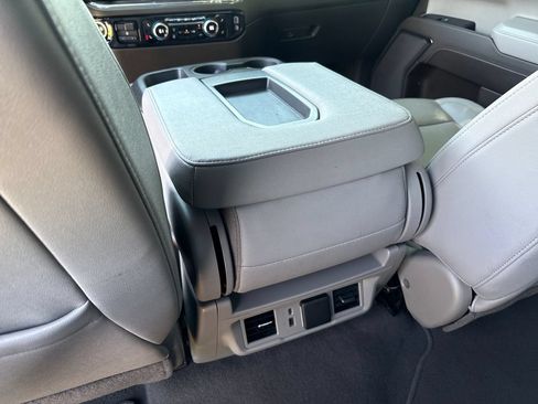 Certified 2025 GMC Sierra 1500 4x4 Crew Cab SLT image 35