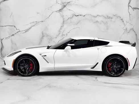 Used 2017 Chevrolet Corvette Z06 image 8