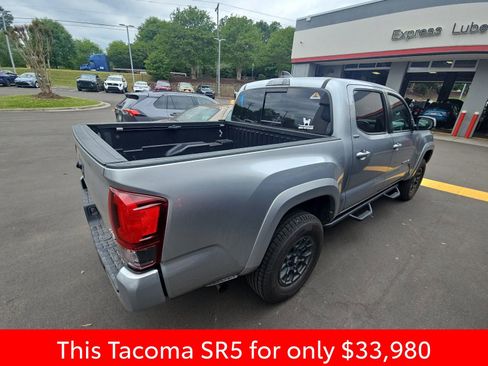 Used 2022 Toyota Tacoma SR5 w/ Technology Package AWD/4WD image 7