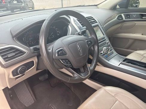 Used 2018 Lincoln MKZ Reserve FWD image 4