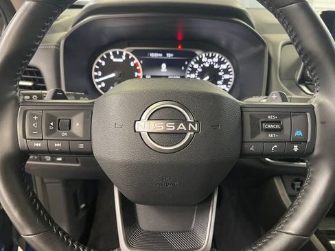 Used 2025 Nissan Rogue SV FWD image 16