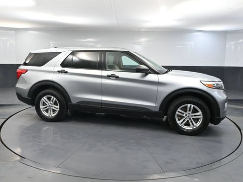 Used 2022 Ford Explorer 4WD image 4