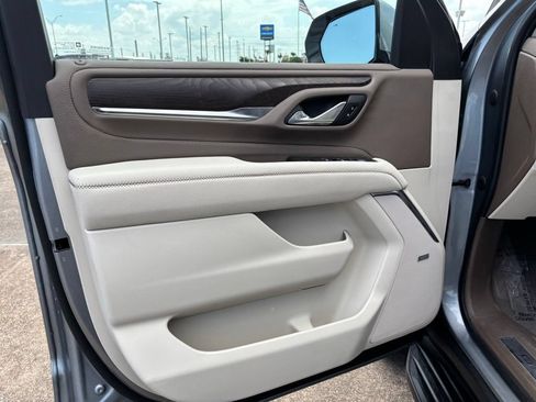 Used 2023 GMC Yukon XL Denali AWD/4WD image 19