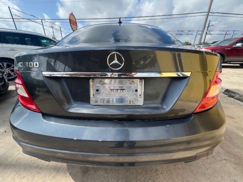 Used 2010 Mercedes-Benz C 300 Sedan image 6