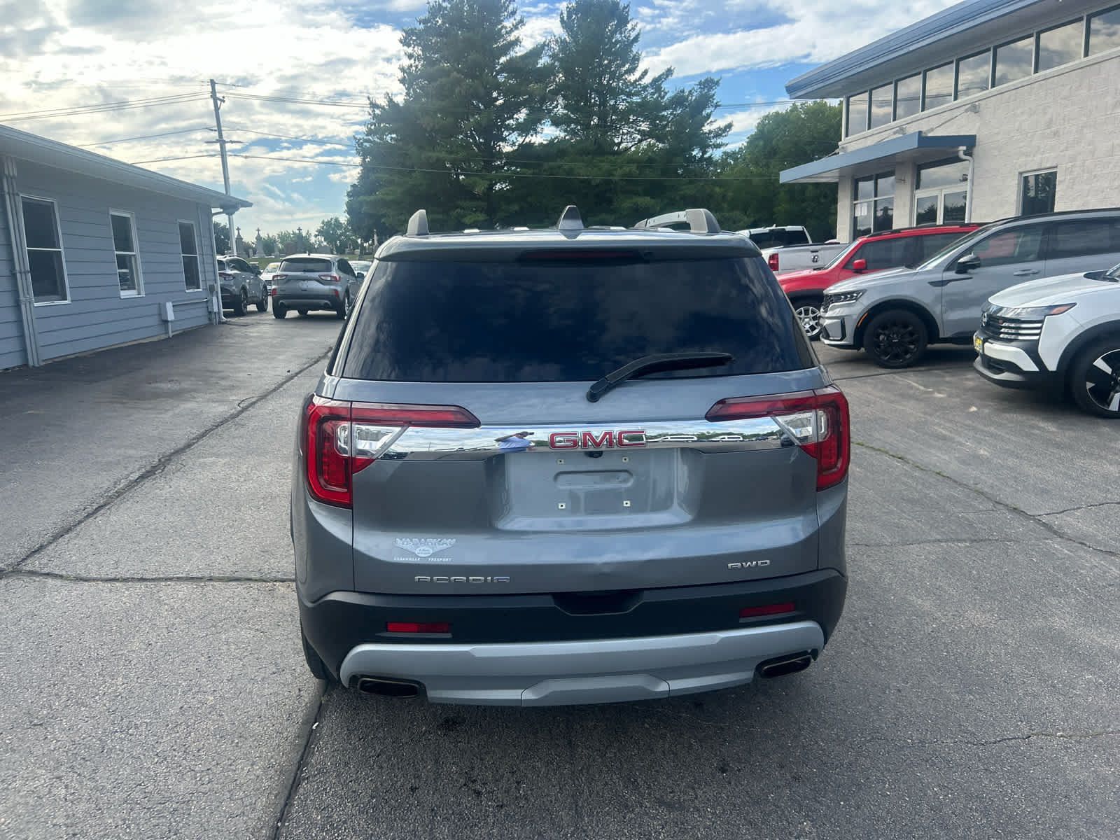 Used 2021 GMC Acadia SLT w/ Premium Package AWD/4WD image 6