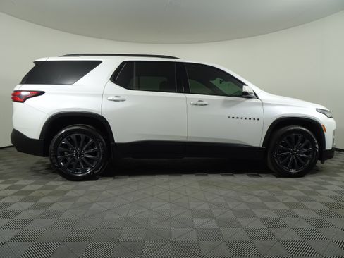 Used 2023 Chevrolet Traverse RS image 47