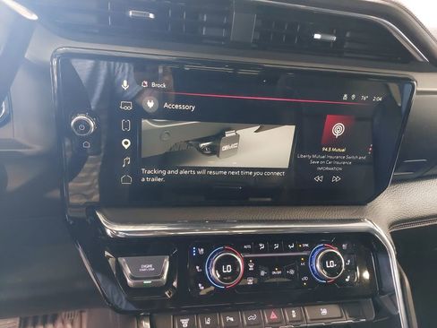 Used 2025 GMC Sierra 3500 Denali w/ Denali Reserve Package AWD/4WD image 21