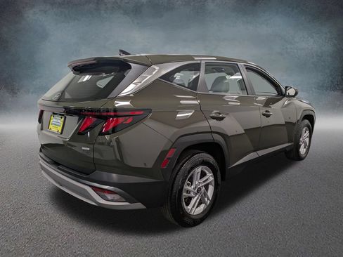 Certified 2025 Hyundai Tucson SE AWD/4WD image 4