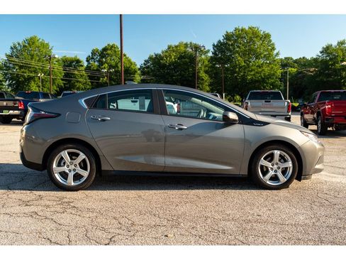 Used 2017 Chevrolet Volt LT w/ Comfort Package FWD image 9