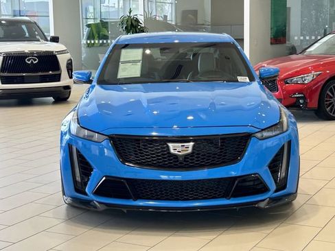 Used 2022 Cadillac CT5 V Blackwing w/ Carbon Fiber Package 2 RWD image 4