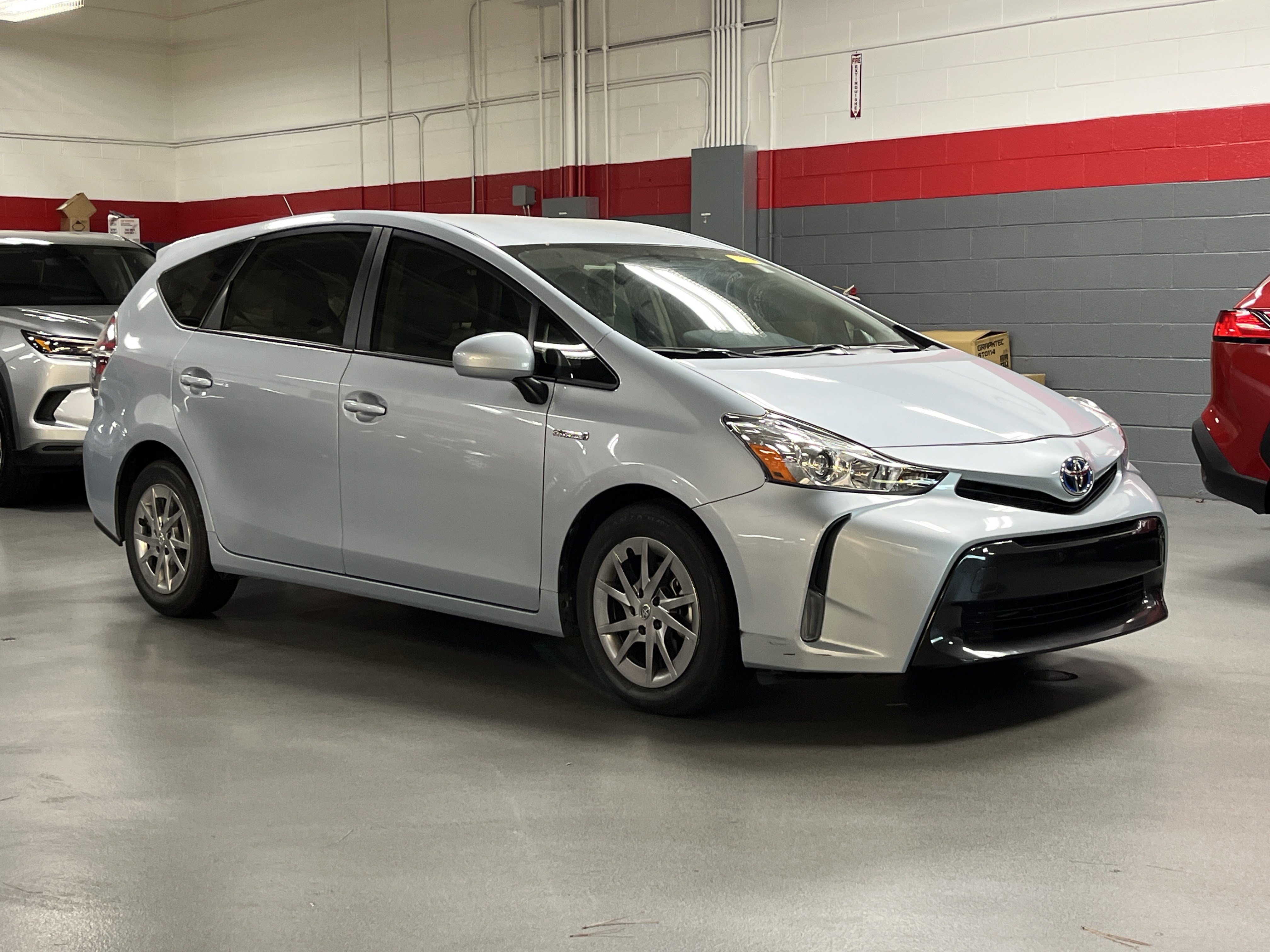 Used 2015 Toyota Prius V Four FWD image 2