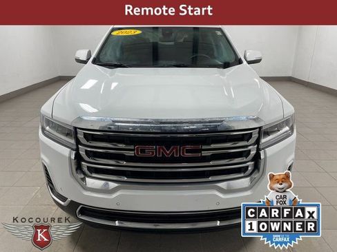 Used 2023 GMC Acadia SLE w/ Driver Convenience Package image 2