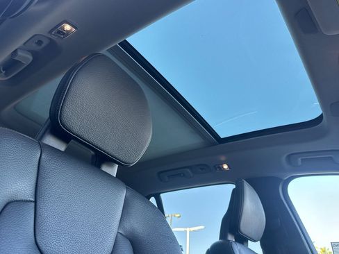 Used 2022 Volvo XC90 T5 Momentum w/ Advanced Package image 18