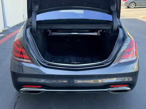 Used 2018 Mercedes-Benz S 560 Sedan image 21