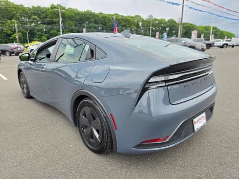 Used 2024 Toyota Prius Prime FWD image 5