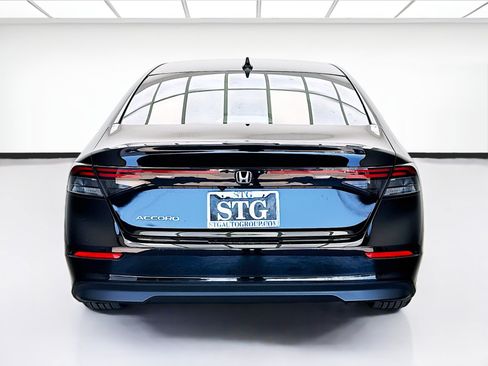 Used 2023 Honda Accord EX image 5