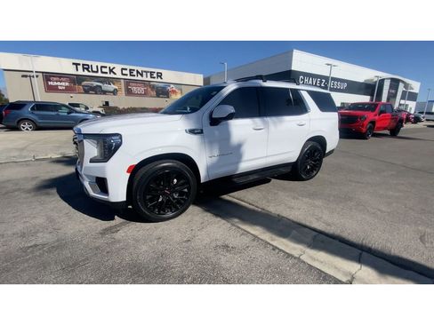 Used 2023 GMC Yukon SLE image 4