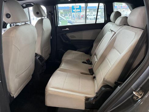 Used 2019 Volkswagen Tiguan SEL Premium R-Line FWD image 9