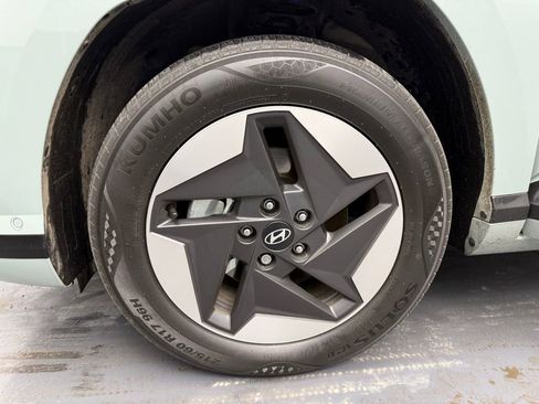 Used 2025 Hyundai Kona Limited FWD image 21