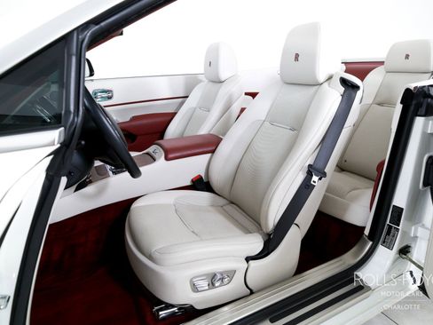 Certified 2020 Rolls-Royce Dawn RWD image 12
