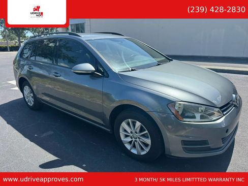 Used 2016 Volkswagen Golf S FWD image 3