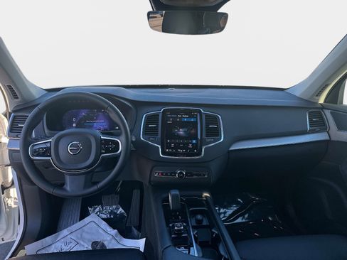 Certified 2025 Volvo XC90 B5 Core image 16