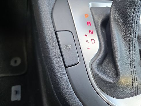 Used 2024 Kia Forte LXS w/ LXS Technology Package FWD image 19