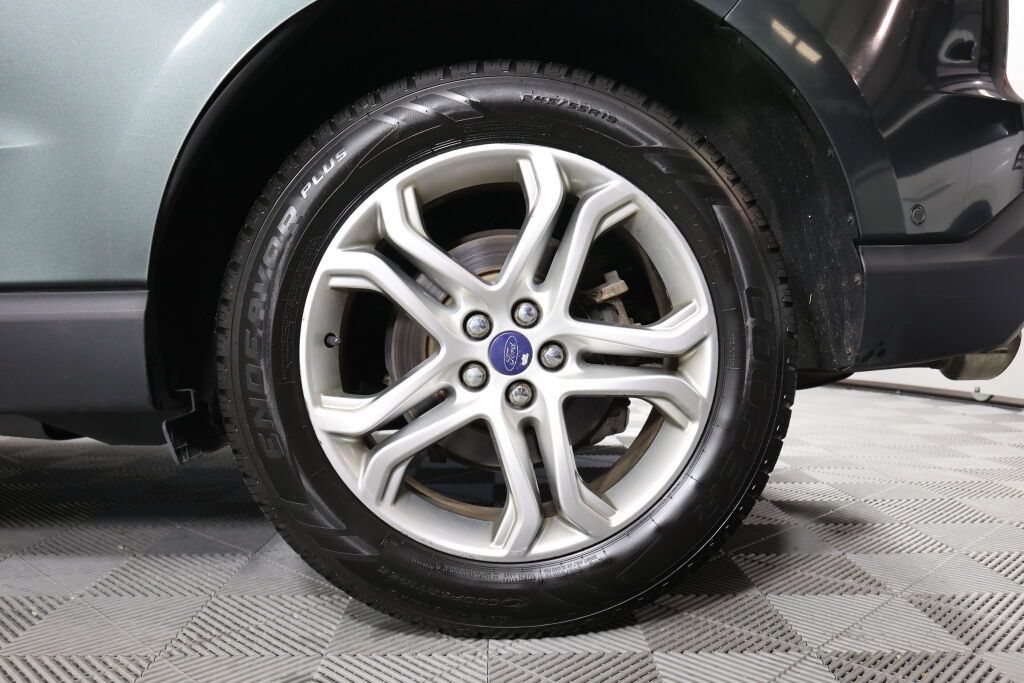 Used 2015 Ford Edge Titanium w/ Equipment Group 302A AWD/4WD image 8