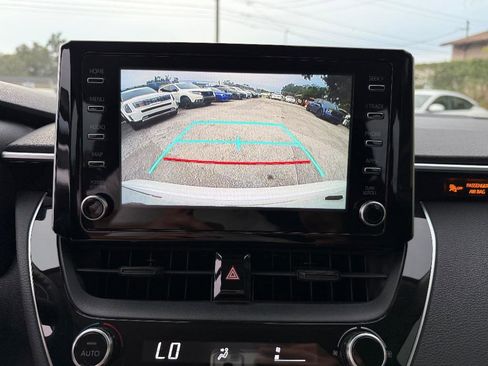 Used 2020 Toyota Corolla LE image 21