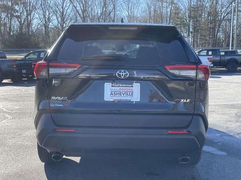 Used 2024 Toyota RAV4 XLE image 4