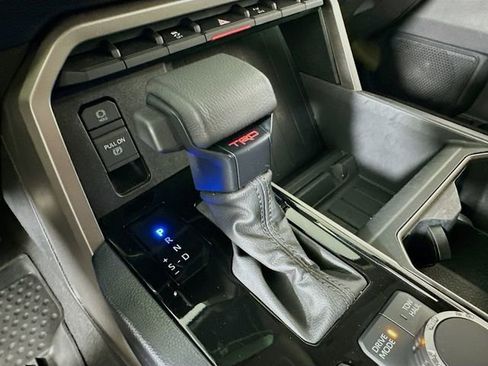 Used 2022 Toyota Tundra SR5 w/ TRD Off-Road Package image 15