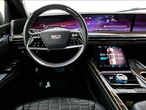 Used 2025 Cadillac Escalade Sport Platinum AWD/4WD image 6
