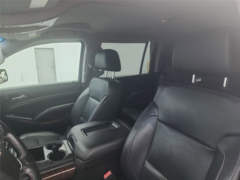 Used 2017 Chevrolet Suburban LS w/ All-Season Package RWD image 18