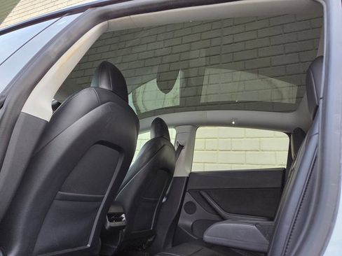 Used 2020 Tesla Model Y Long Range image 41