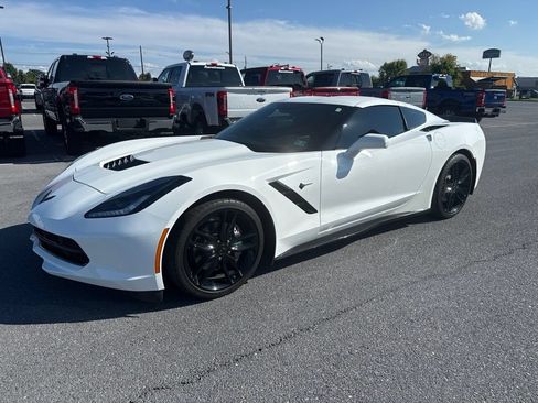 Used 2019 Chevrolet Corvette Stingray Coupe w/ Carbon Flash Badge Package RWD image 2
