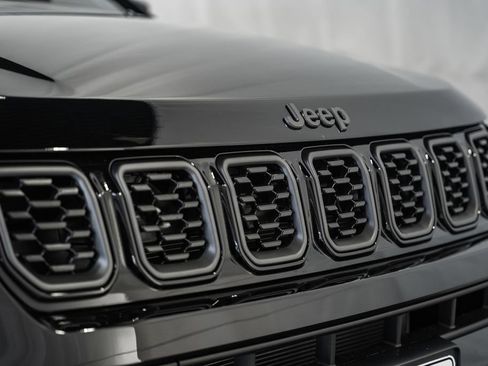 New 2026 Jeep Compass Latitude image 10
