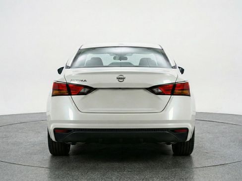 Used 2025 Nissan Altima 2.5 SV image 7