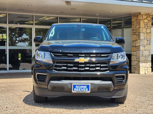 Used 2022 Chevrolet Colorado LT RWD image 2