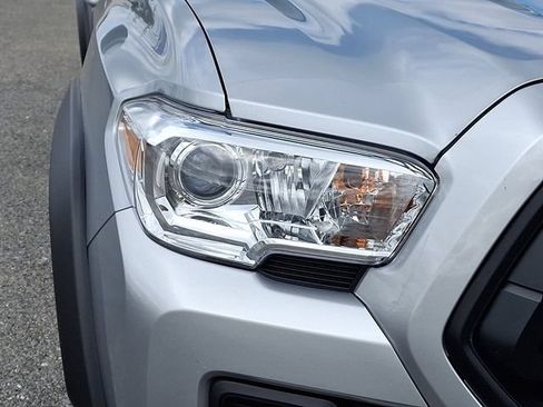 Used 2023 Toyota Tacoma SR AWD/4WD image 9