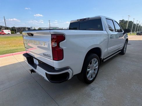 Used 2023 Chevrolet Silverado 1500 High Country w/ High Country Premium Package AWD/4WD image 6