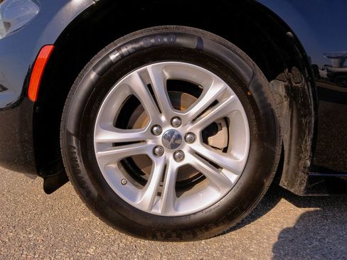 Used 2023 Dodge Charger SXT image 38