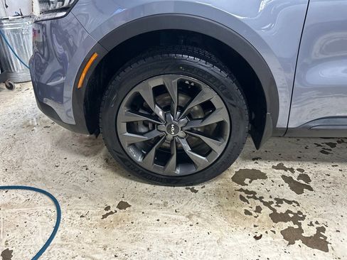 Used 2022 Kia Sorento SX Prestige image 11