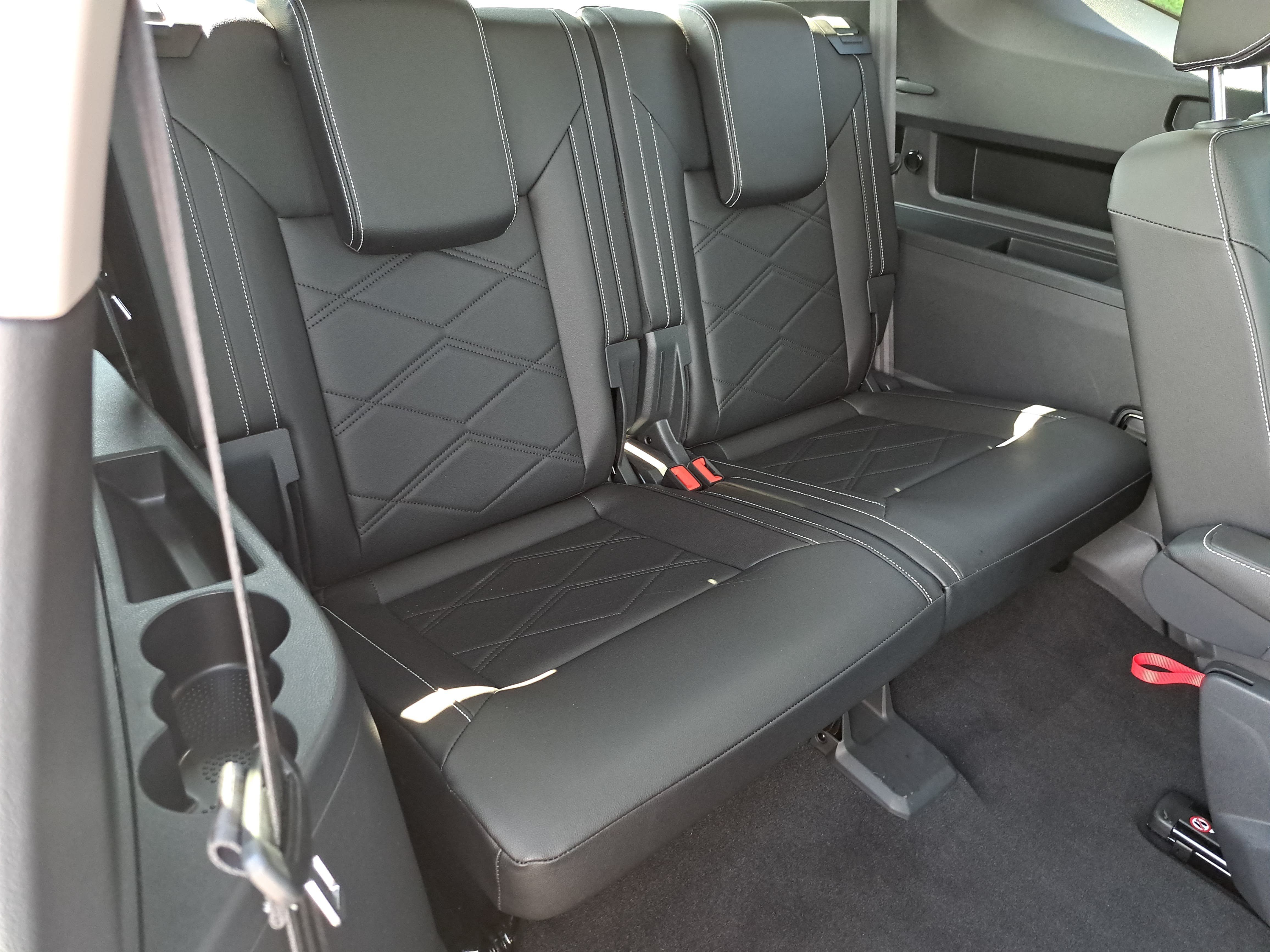 Used 2026 Volkswagen Atlas SE w/ Panoramic Sunroof Package FWD image 13